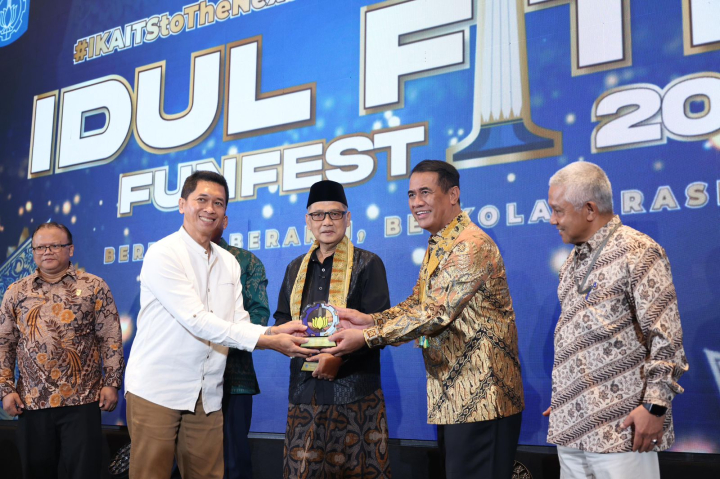 Gambar: Mentan Amran: Stok Beras Menuju 5 Juta Ton, Kampus Harus Jadi Motor Inovasi Pertanian